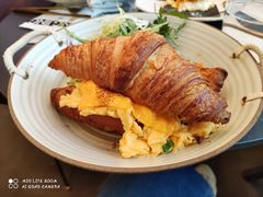 火腿滑蛋可颂全餐-玲婧胡同·生日蛋糕·餐厅(嘉里城店)