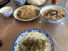 -雪琴面馆富安特色鱼汤面(城中花园店)
