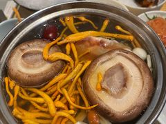 -雍和会海鲜姿造自助(湖东路店)