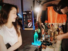 -体育场(地铁站)