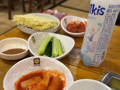 -喇喇排骨火锅·传统韩式脊骨汤(望京西园总店)