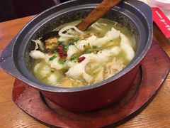 -周鱼小馆石锅酸菜鱼(活力汇店)