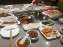 -海底捞火锅(曹安公路店)