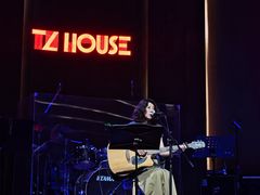 -TZ House音乐现场(来福士中心店)