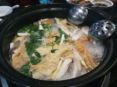 -东椰·海南椰子鸡火锅(朝阳门店)