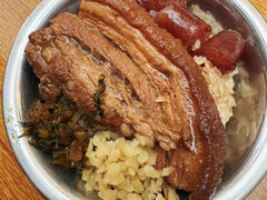 -梁阿婆廿年老牌扣肉糯米饭