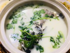 砂锅鱼头-天乐农家鱼头王(天目湖店)