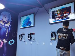 -VR+乐园·VR电竞·家庭亲子·密室逃脱·轰趴团建