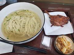 -百年老字号·观振兴蟹黄面·三虾面·苏式面(观前街富仁坊巷店)