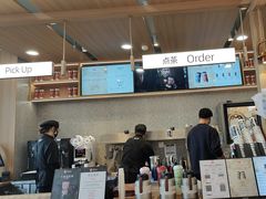 -霸王茶姬(云杉奥莱店)