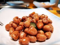 凉拌花生-唯成•韩国炭火烤肉 유성고기