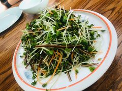 豆皮拌萝卜苗-聚缘堂·海鲜私房菜(松岭路店)