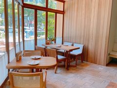 靠窗位-翠贝卡&Mama Kelly Brunch Coffee(河西店)