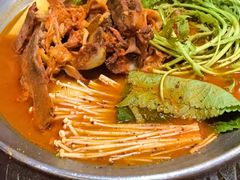 -喇喇排骨火锅·传统韩式脊骨汤(望京西园总店)