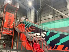-极限PLAY运动娱乐新世界·团建派对表演休闲馆·室内高空游乐园