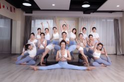 -亚太瑜伽普拉提学院