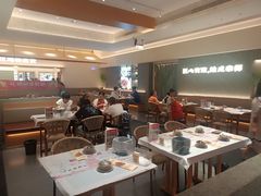 -肥肥虾庄·金牌油焖大虾(汉口城市广场店)