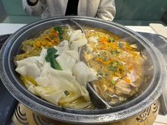 -阿瓦山寨·湘菜现炒·剁椒鱼头王(咸阳总店)