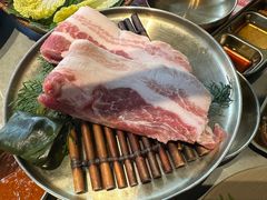 -草家酱蟹炭火烤肉店(珲春南路一店)