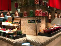 自助取餐区-咖啡苑自助餐厅·中国大饭店