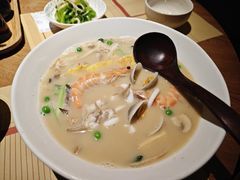 海鲜汤年糕-荣家黄鱼面(南京西路店)