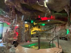 -泉城欧乐堡戏水湾艺术养生温泉