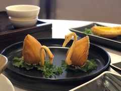 栗茸天鹅酥-白天鹅宾馆-宏图府餐厅