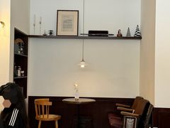 -Café Monson