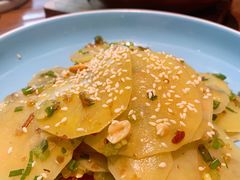 -有红鸡毛店·川菜(建设路店)