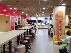 大堂-麦当劳(萧山国际机场T3航站楼店)