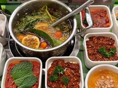 -一围肥牛小火锅(高铁吾悦店)