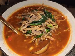 酸汤羊杂-丝路金桃·新疆菜(徐汇店)