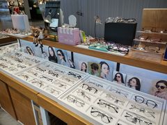 -BUTF美惠眼镜(天通苑万优汇店)