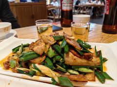 蒜苗回锅肉-盘飧市(春熙路店)