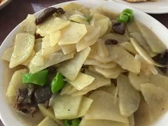 土豆炒肉-伊宁伊香酥油奶茶馆