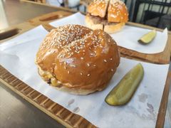 薯条汉堡-悠航SLOWBOAT(三里屯店)