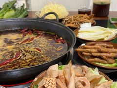 -重庆故事姊妹老火锅(财经学院店)