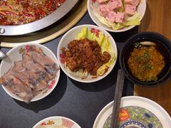 -沸炉重庆老火锅(军事博物馆店)