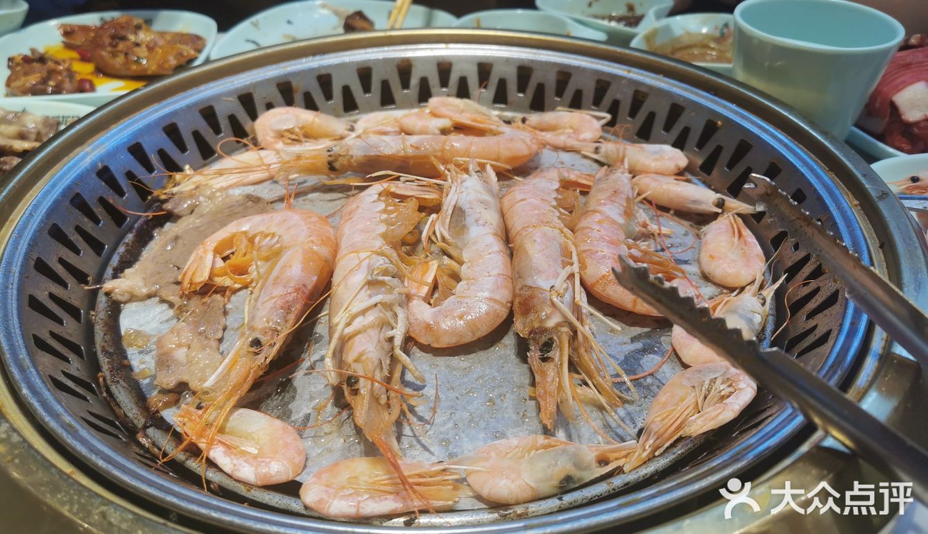小河蟹都是活的，籽虾大虾都很新鲜