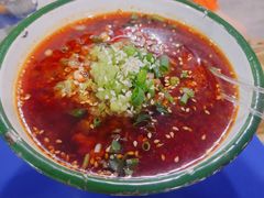 马路边冒脑花-马路边边麻辣烫(世纪金源店)