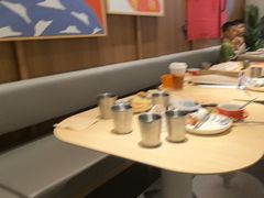 -必胜客(WOW阿罗海店)