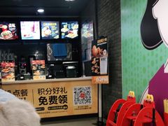 -麦当劳(郑州东高铁站店)