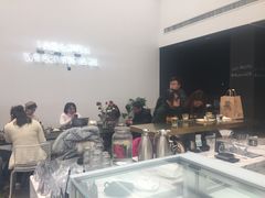 -UNI UNI(环亚凯瑟琳店)