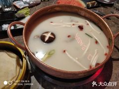 -三人行骨头王火锅(长寿店)