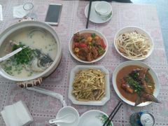 -天乐农家鱼头王(天目湖店)