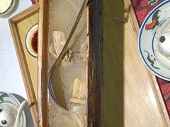 -刘姐啤酒鱼民族演艺餐厅(西街总店)