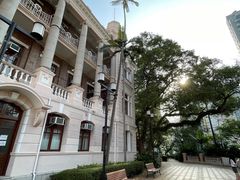 -香港大学