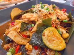 麻辣香锅-滇越乘象云南餐厅(豆各庄店)