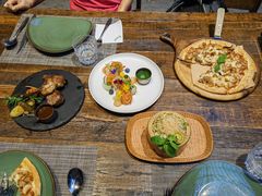 鸡肉蘑菇披萨-喜洲吧·江畔老船厂·庭院餐厅(喜临院店)
