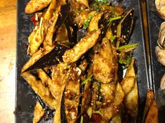 茄子-老东镇啤酒屋海鲜加工·蒸汽海鲜·海鲜烧烤(台东店)